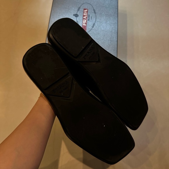 PRADA RAZOR BRUSHED LEATHER LOAFERS SS24 - Picture 9 of 12